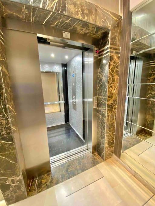 Апартаменты #56 Maarif Racine Urban Massira Near Twin Center Касабланка Экстерьер фото