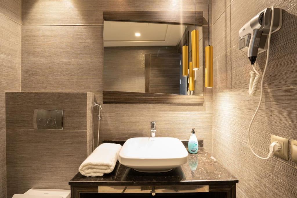 Апартаменты #56 Maarif Racine Urban Massira Near Twin Center Касабланка Экстерьер фото